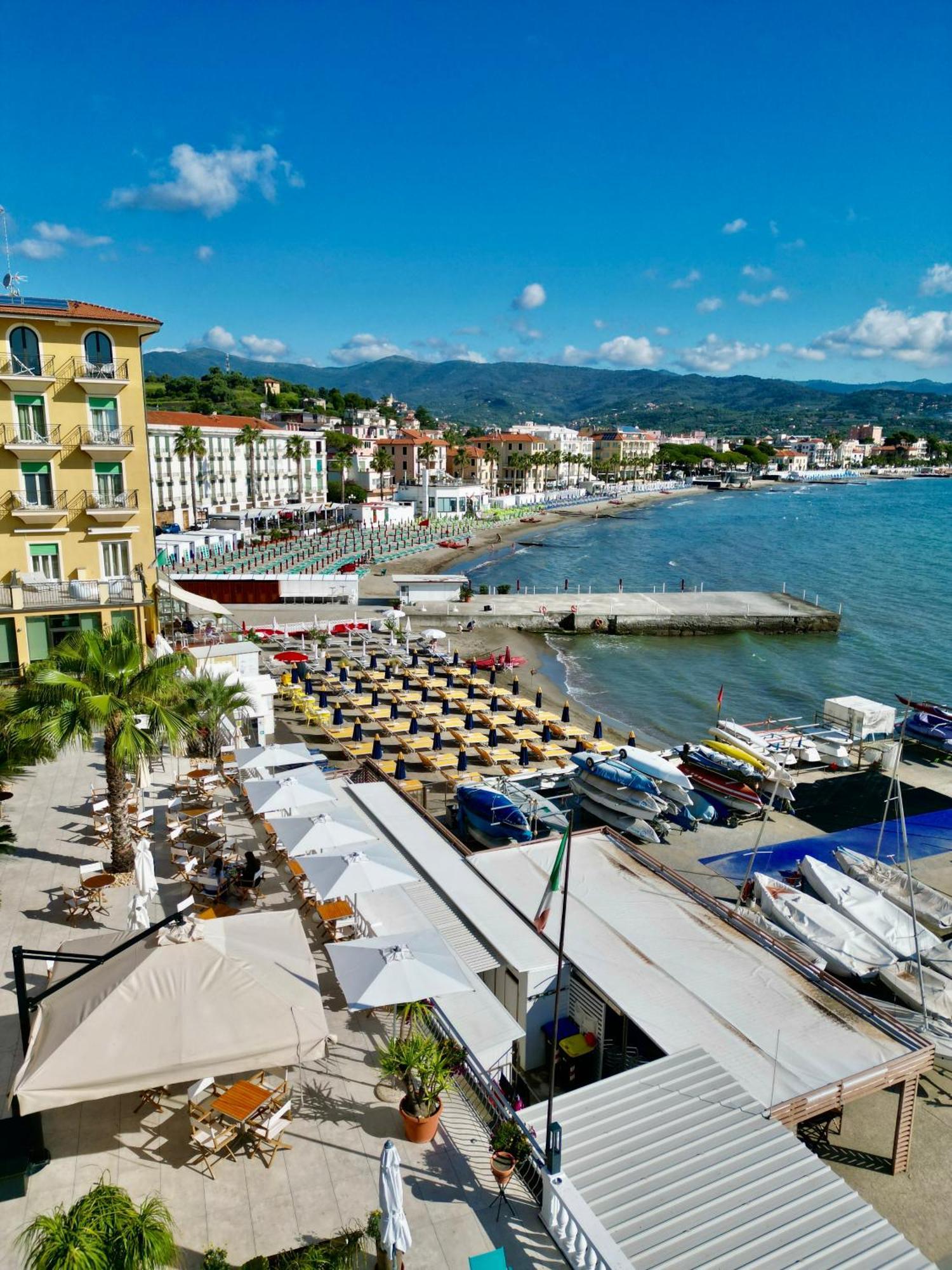 Hotel Golfo E Palme Diano Marina Exterior photo